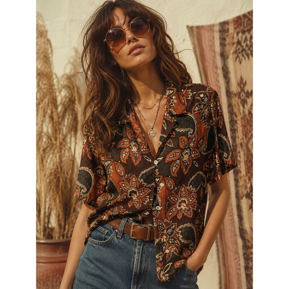 Amanda Smith Tops - Vintage Y2K Amanda Smith Pure Silk Paisley Floral Sheer Button Up M
